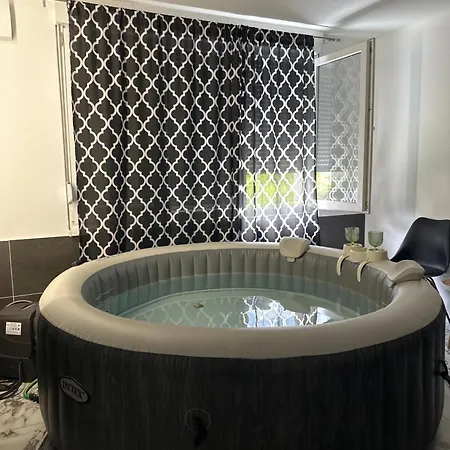 Royal Apartman *
